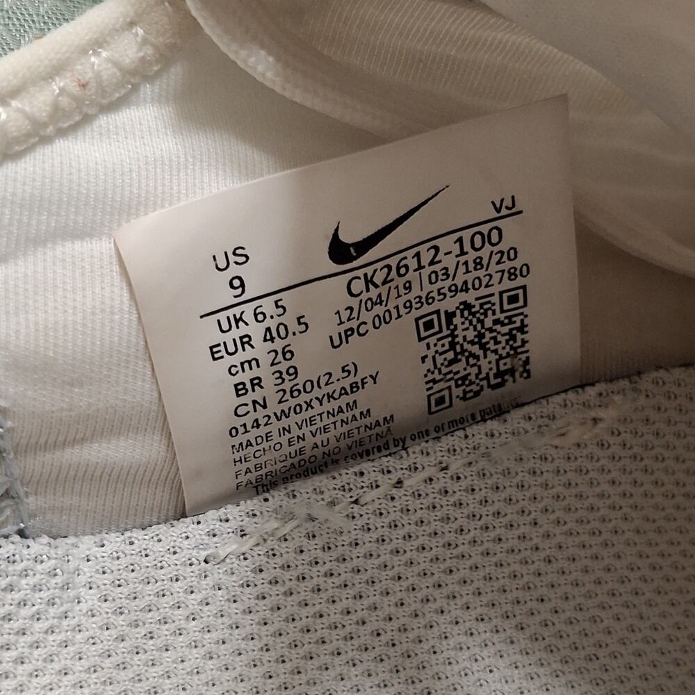 Nike Air Max 2090 Shoes Women’s 9.0 Triple White Running Sneakers CK2612-100 - Picture 9 of 9